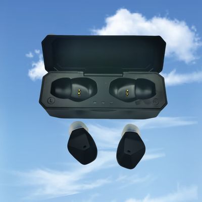 4 برامج مساعدة سمعية مصغرة 5 مستويات مساعدات سماع تلقائية و FCC Bluetooth