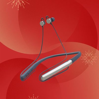 مساعدة السمع من نوع Bluetooth OTC لإلغاء الضوضاء IPX5 مكبر آلي رقمي 80 ساعة عمر البطارية
